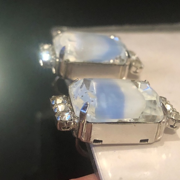 VTG 60s Ice Blue White Translucent/Rhinestone Flanked Silver Screw Back Earrings - Picture 6 of 8